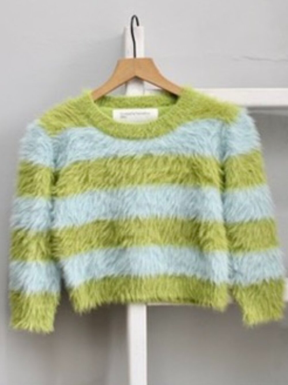 Compañía Fantástica Fuzzy Striped Knit Pullover Sweater Green Blue Kids Size 6
